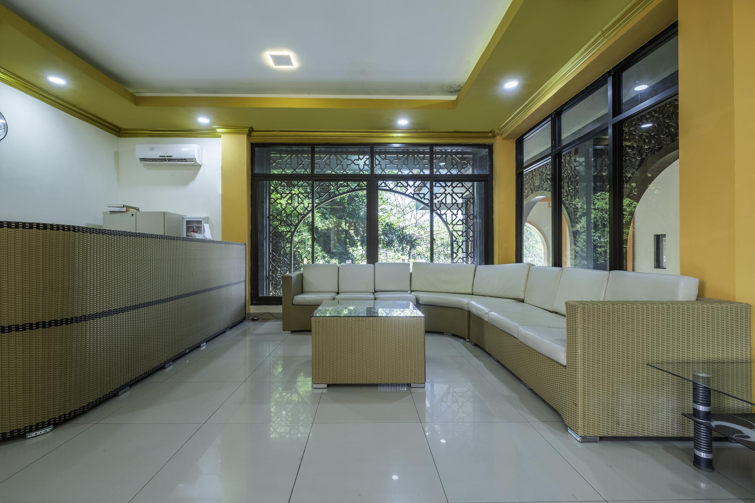 Oyo 2132 Pondok Avicenna Cirebon Exteriér fotografie