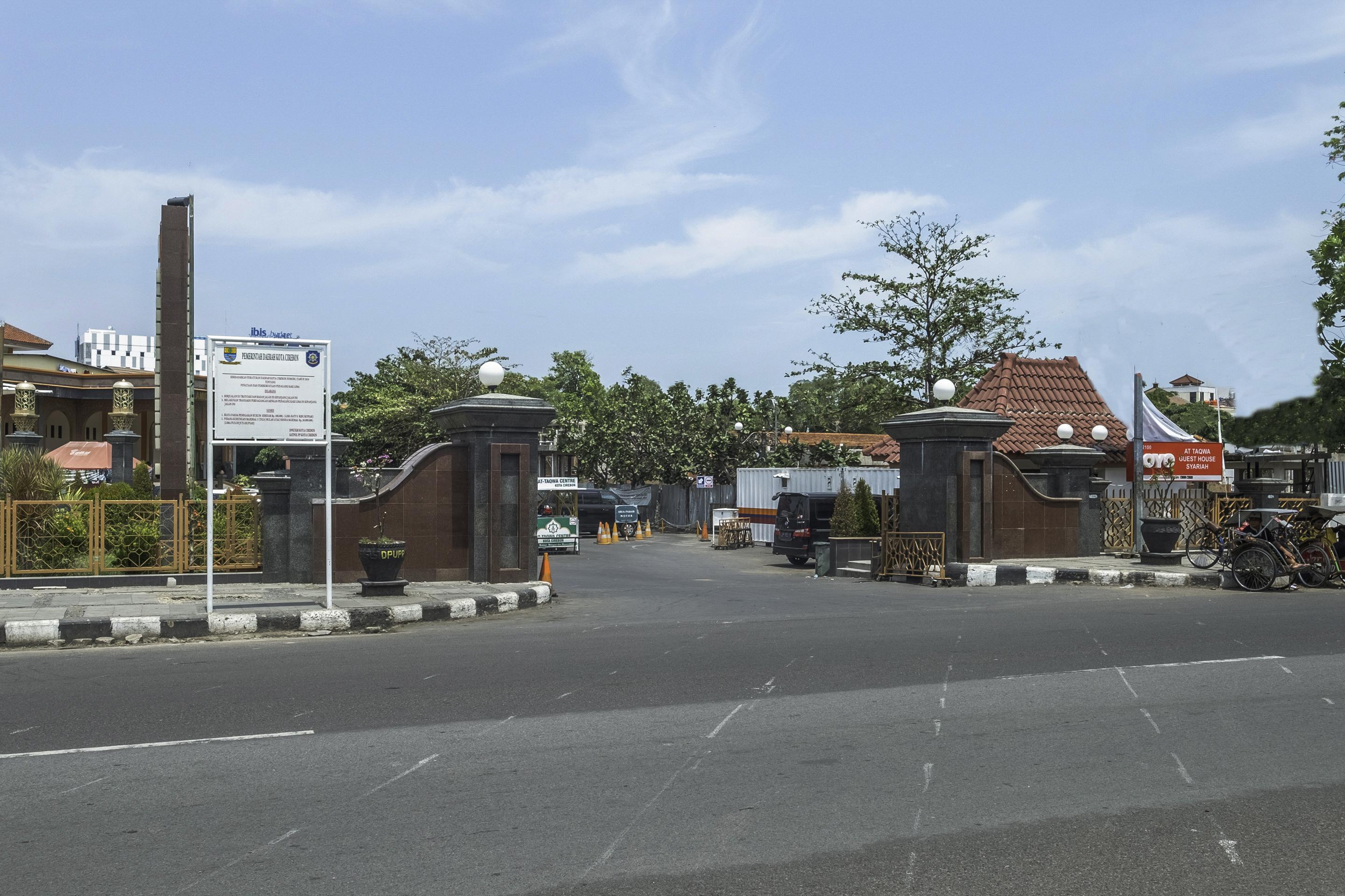 Oyo 2132 Pondok Avicenna Cirebon Exteriér fotografie
